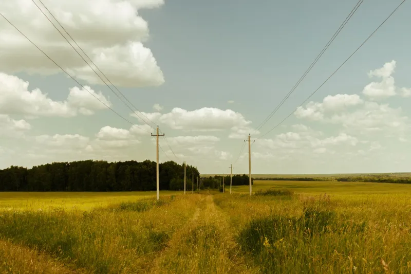 Bridging the Divide: The Stubborn Infrastructure Gap Keeping Rural America Offline